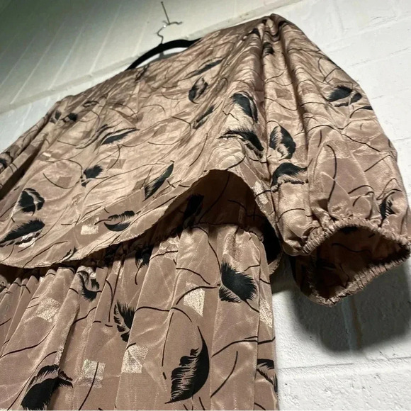 Vintage MIDI Dress with Feather Pattern Size 16 Tie Waist Brown Black Shimmer - Picture 2 of 14
